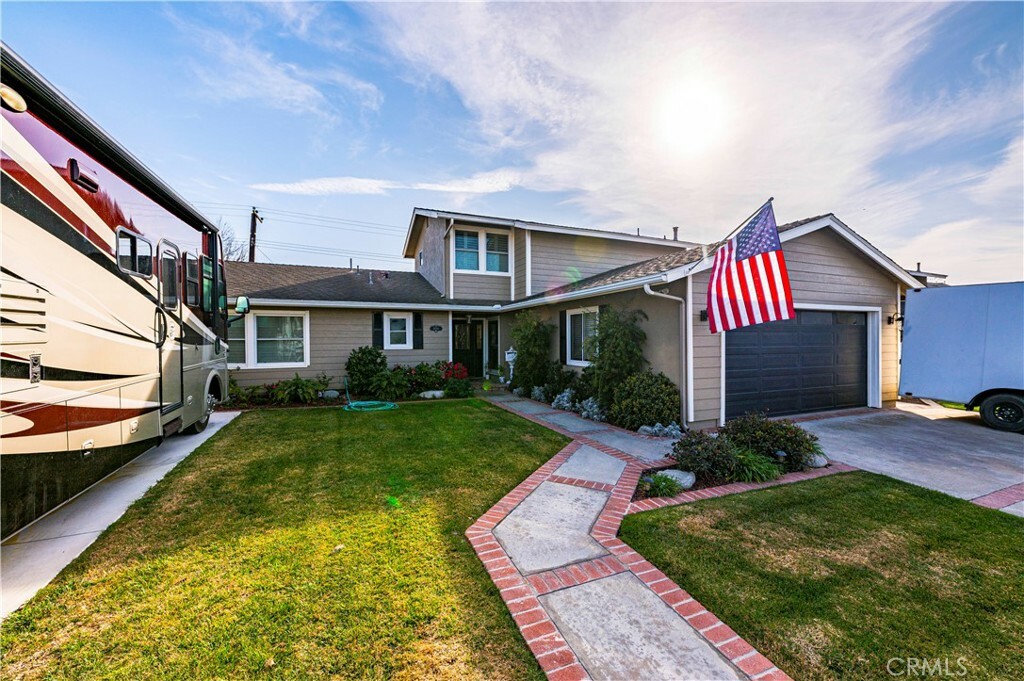 Property Photo:  9708 Mariposa Avenue  CA 92708 