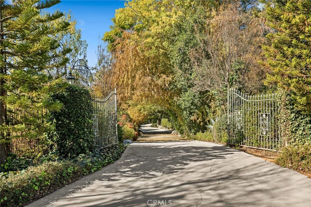 Property Photo: 30882 Alta Mira Drive CA 92373