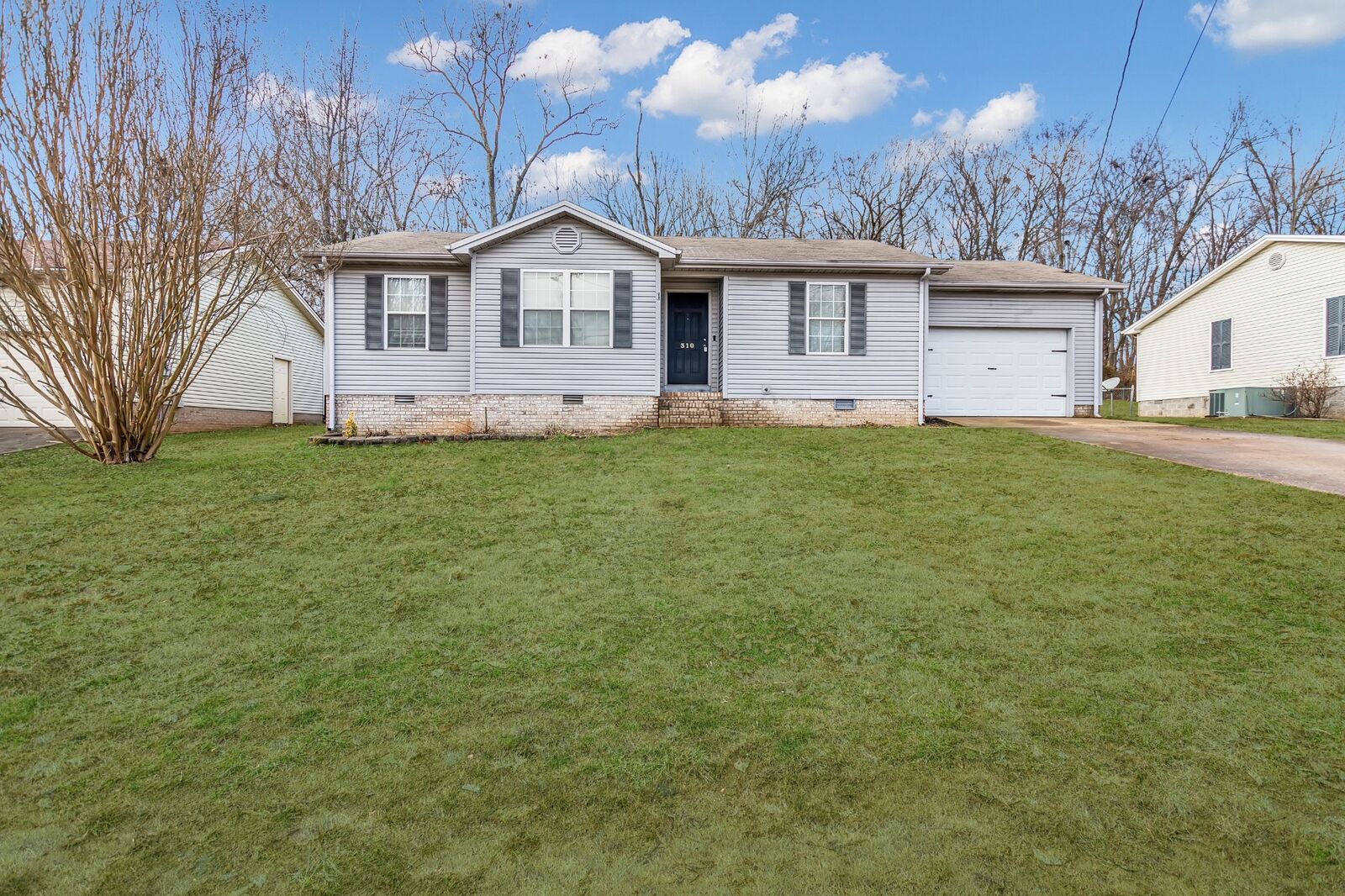 Property Photo:  310 Pine Hill Dr  KY 42240 