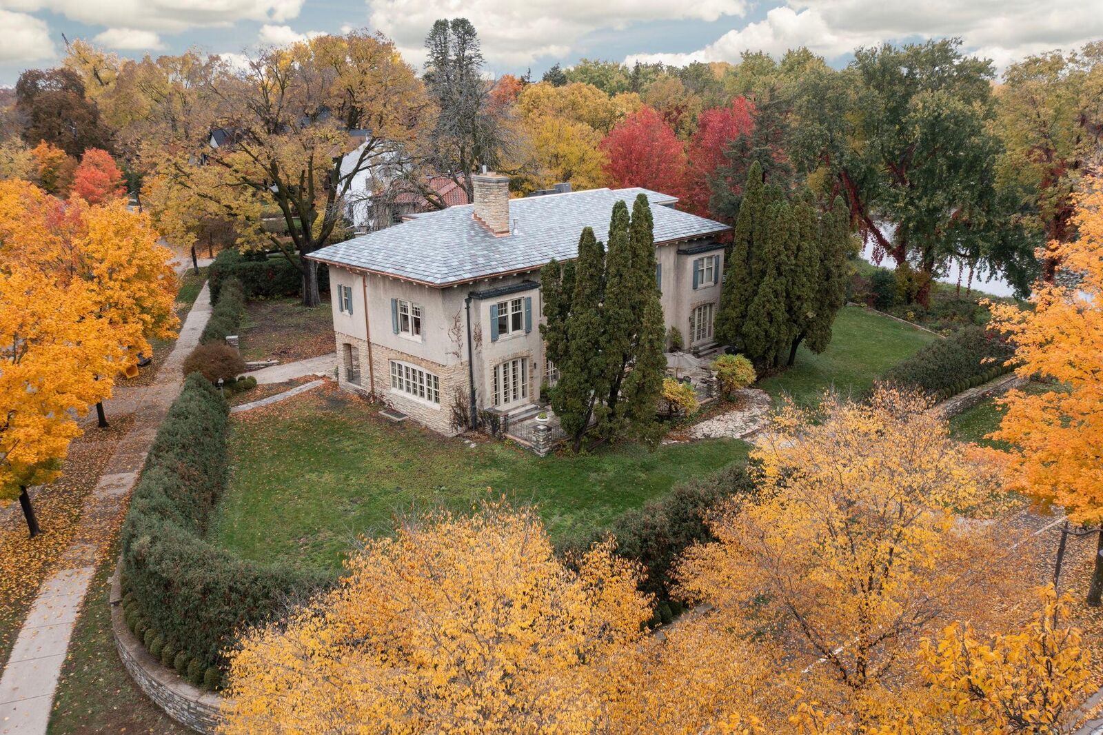 Property Photo:  2728 Dean Parkway  MN 55416