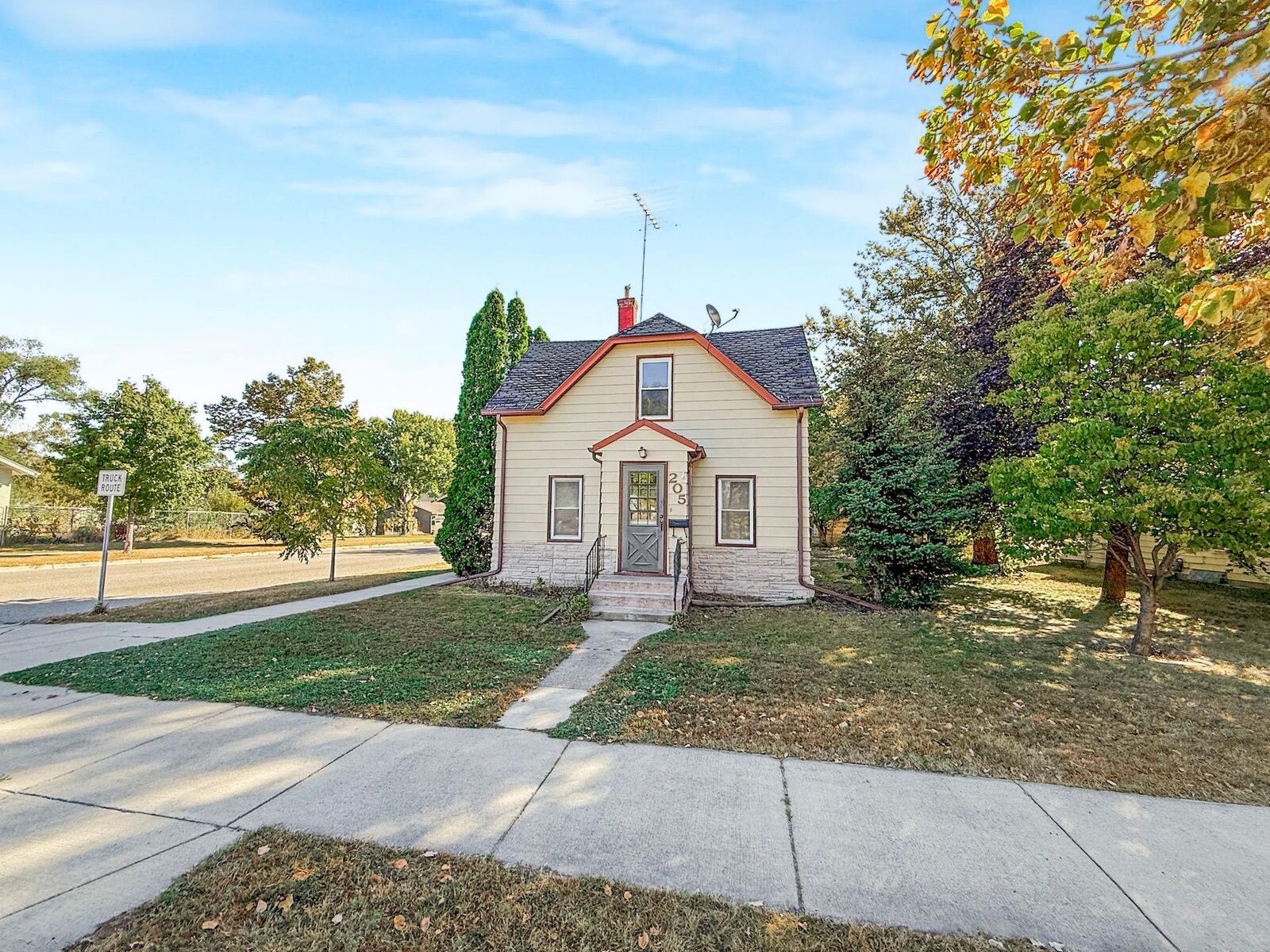 Property Photo: 205 Adams Street MN 55350