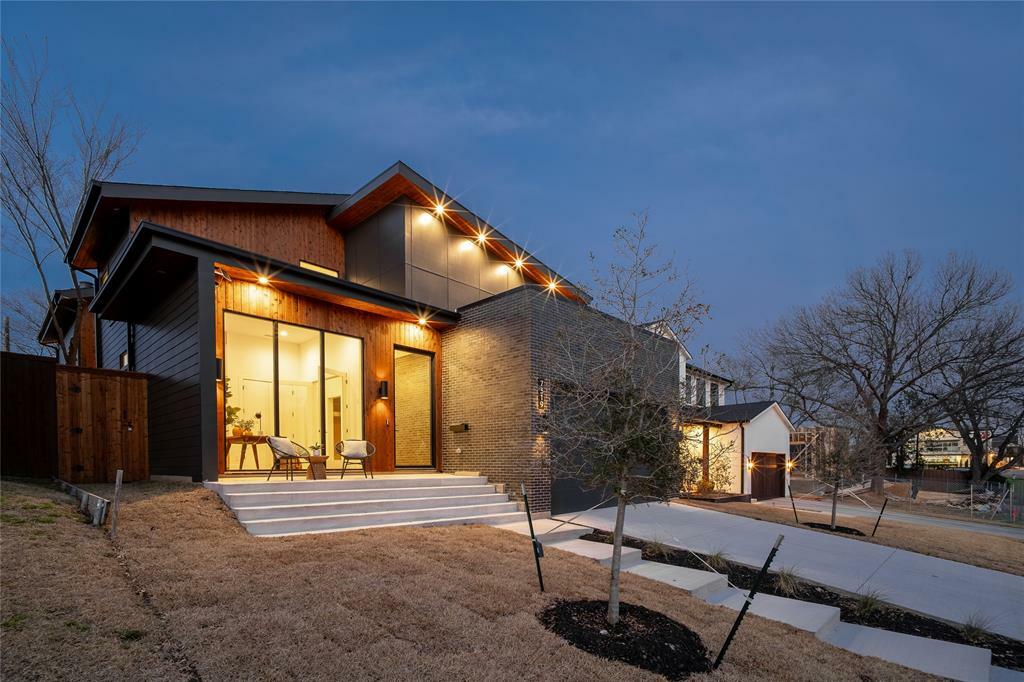 Property Photo: 7319 Casa Loma Avenue TX 75214