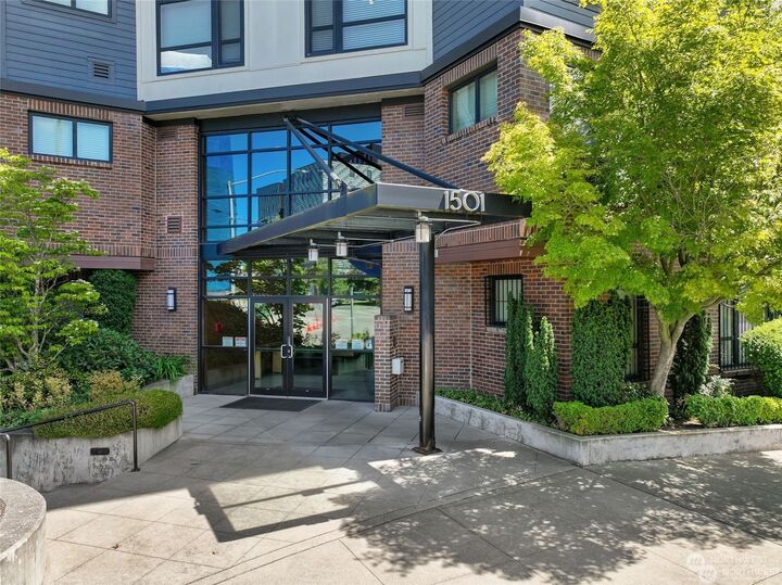 1501  Tacoma Avenue S 406  Tacoma WA 98202 photo