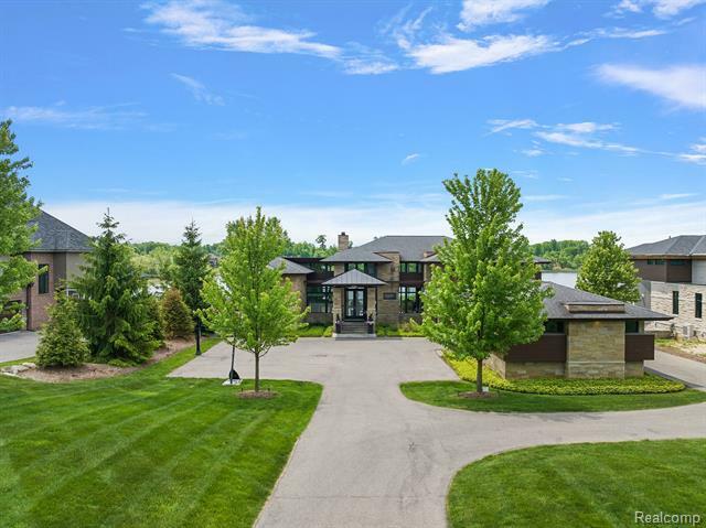 Property Photo:  2657 Turtle Shores Drive  MI 48302 