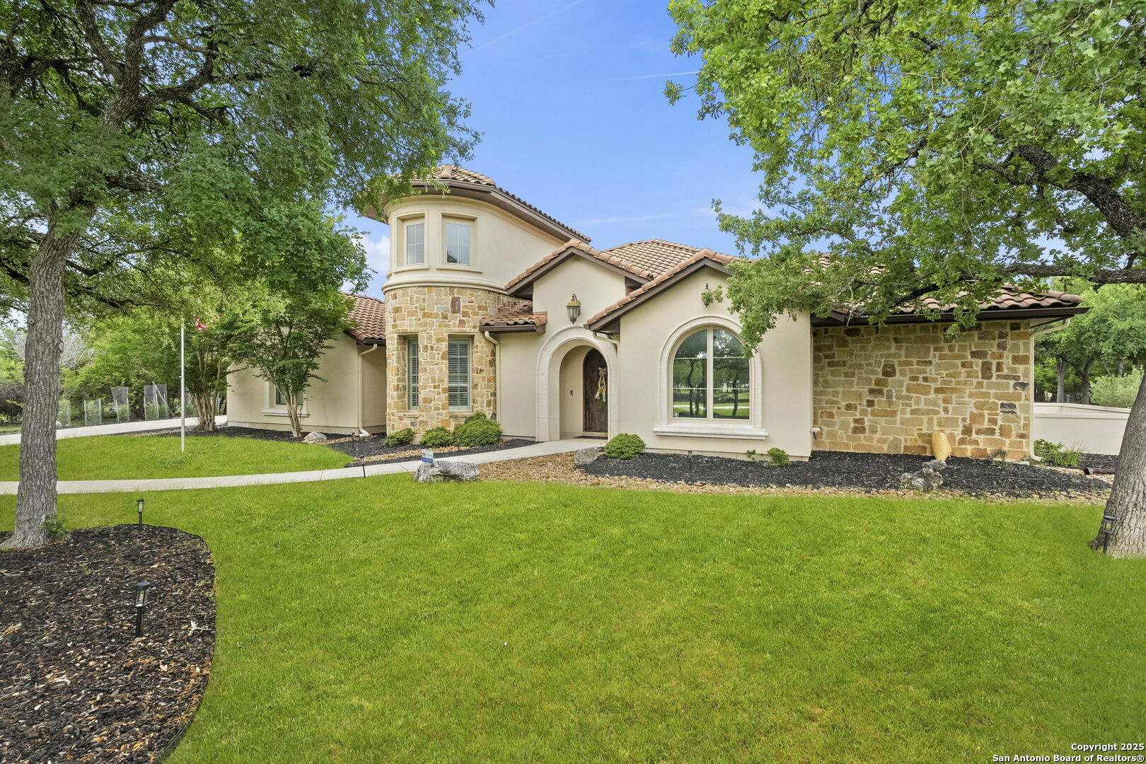 Property Photo: 11 Brook Ridge TX 78015