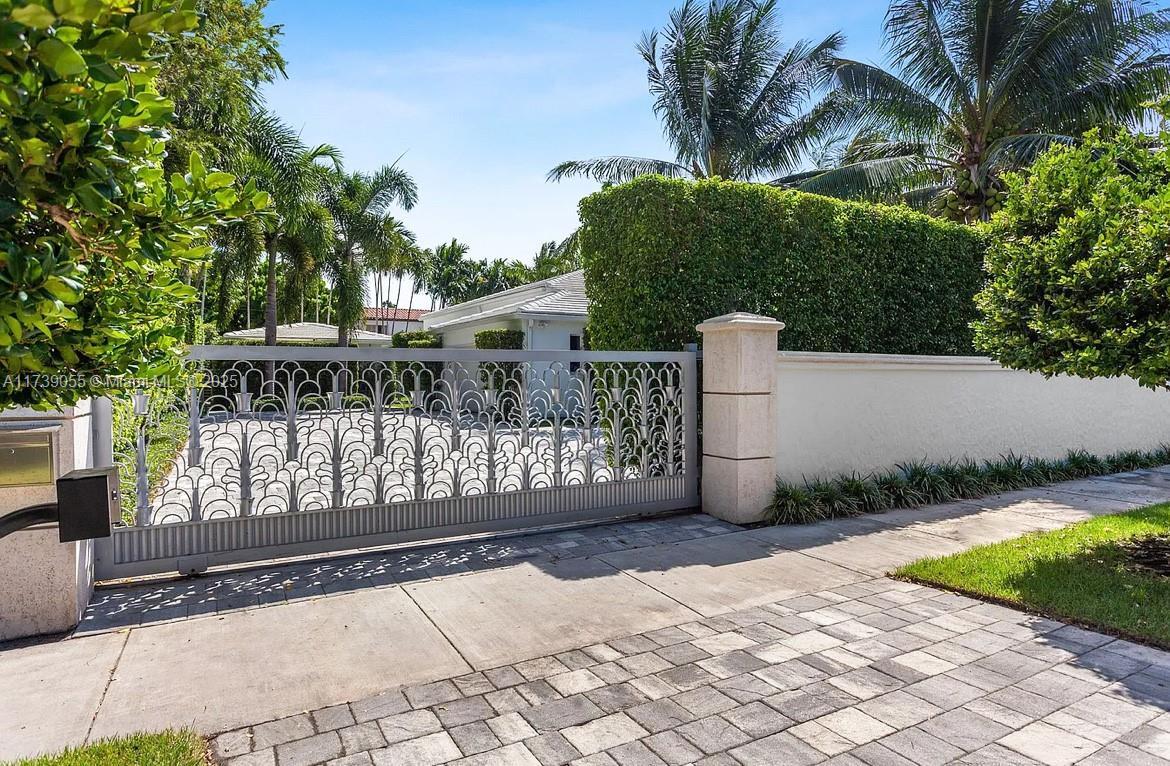 Property Photo: 5763 N Bay Rd FL 33140