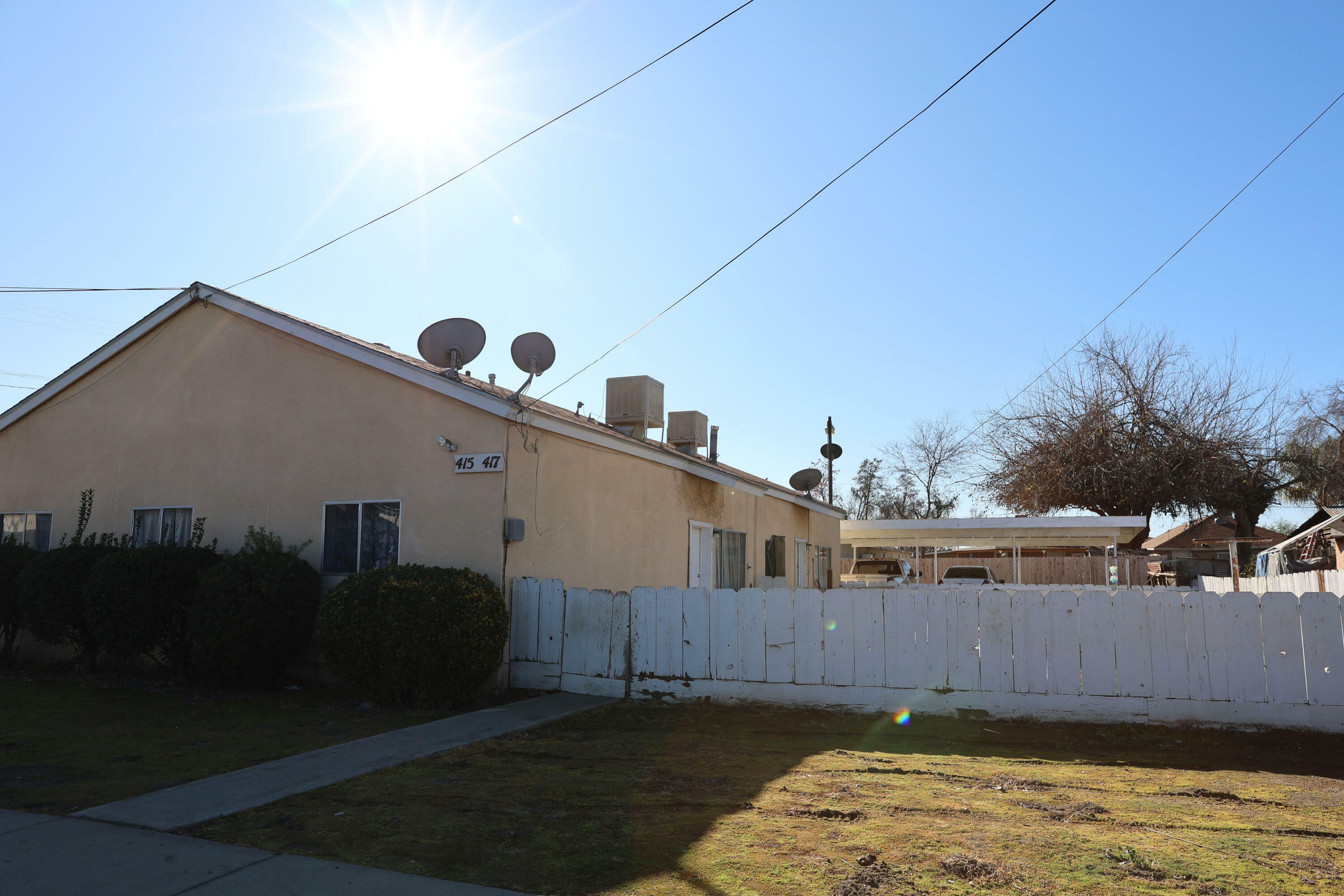 Property Photo:  419 S E Street  CA 93257 