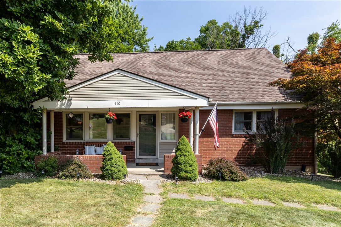 Property Photo:  410 Fox Drive  PA 15237 
