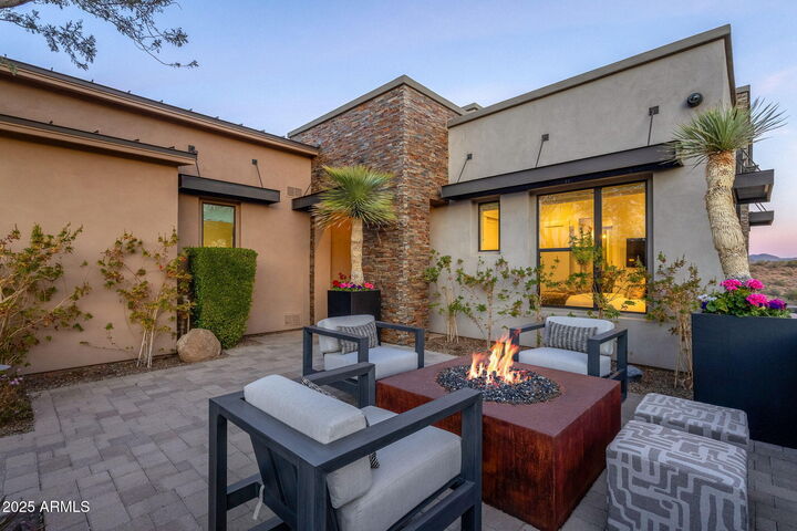 Property Photo:  15949 E Ridgestone Drive  AZ 85268