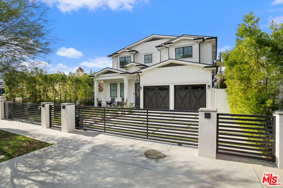 Property Photo:  5235 Sylmar Ave  CA 91401 
