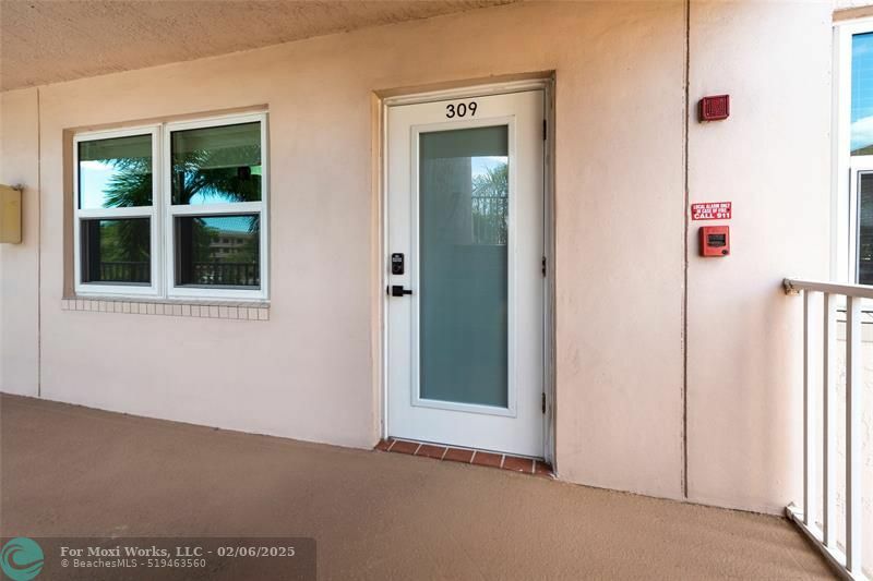 Property Photo:  2607 NW 104 309  FL 33322 