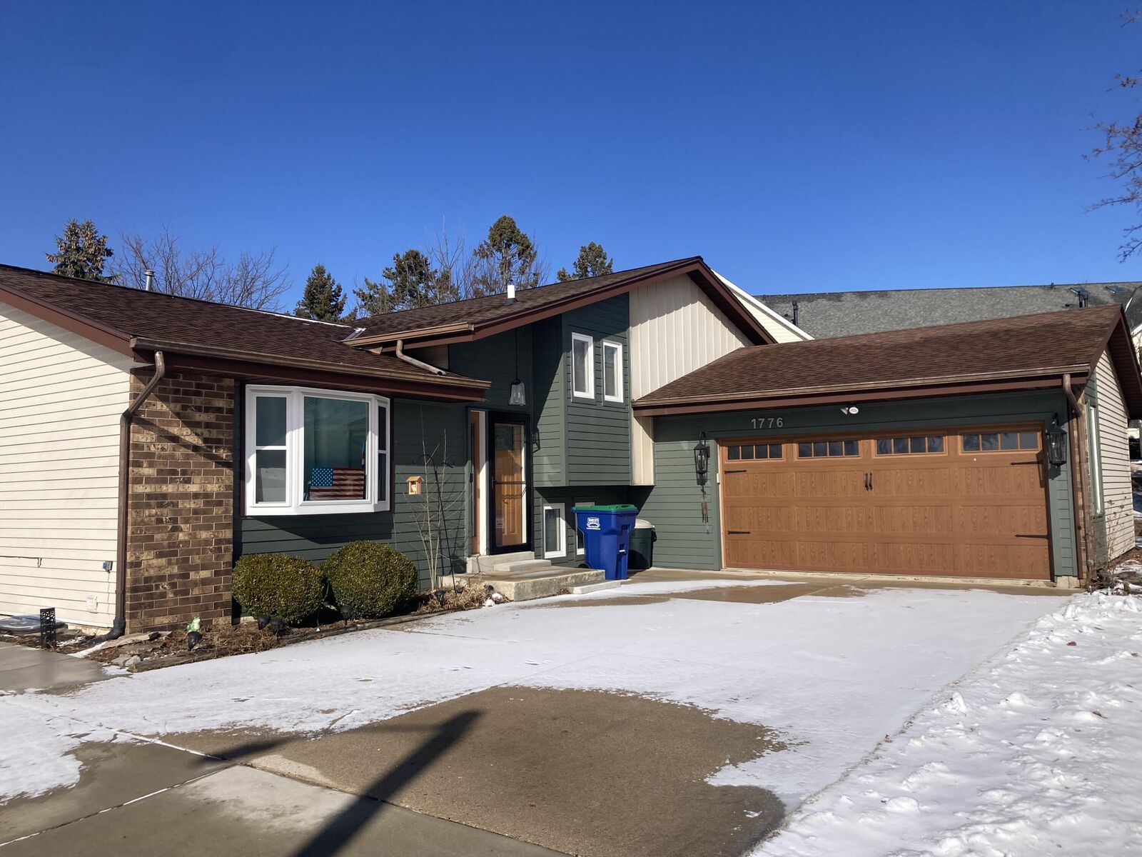 Property Photo:  1776 Parknoll Cir  WI 53074 