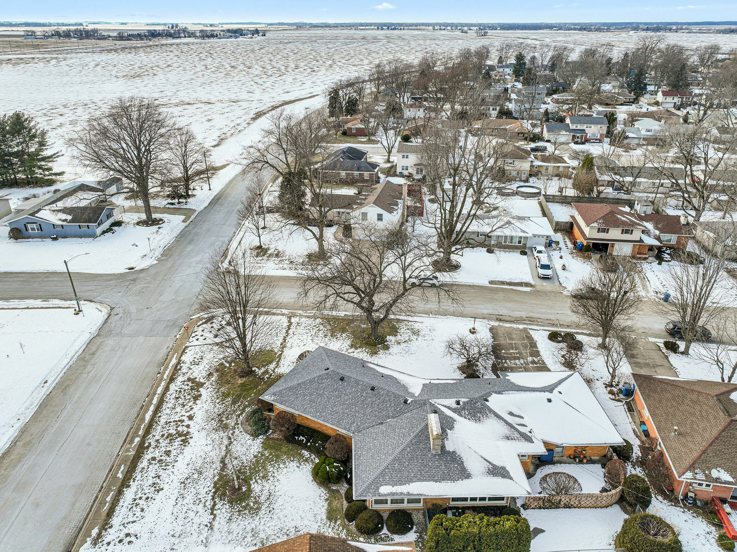 Property Photo:  890 S Yates Avenue  IL 60901 