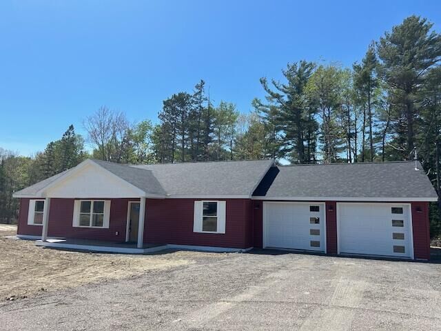 Property Photo:  15 Bartlett Cove  ME 04474 