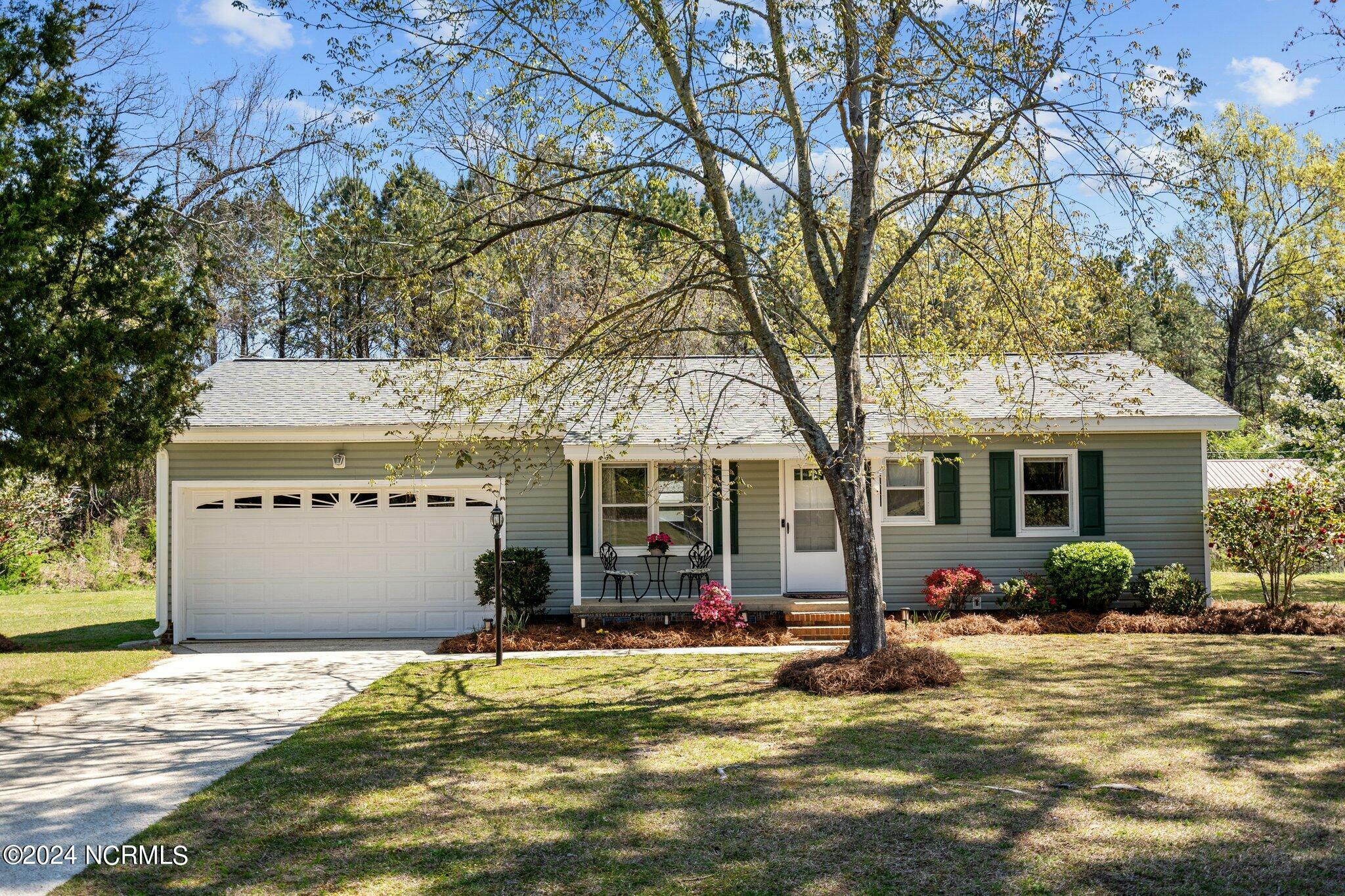 Property Photo:  707 Pecan Lane  NC 28450 