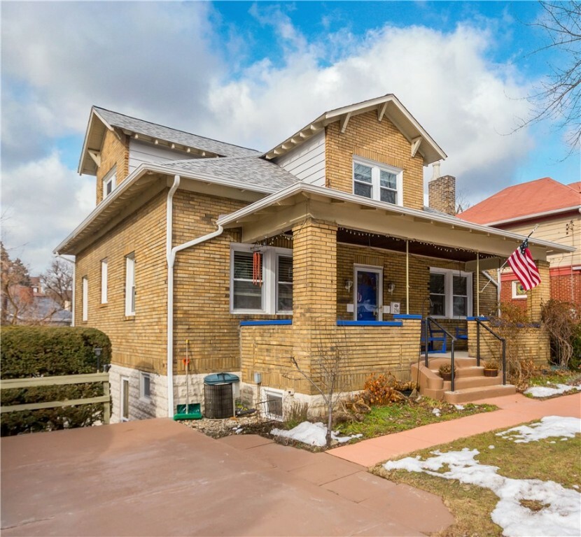 Property Photo:  256 Sieaforth Ave  PA 15216 