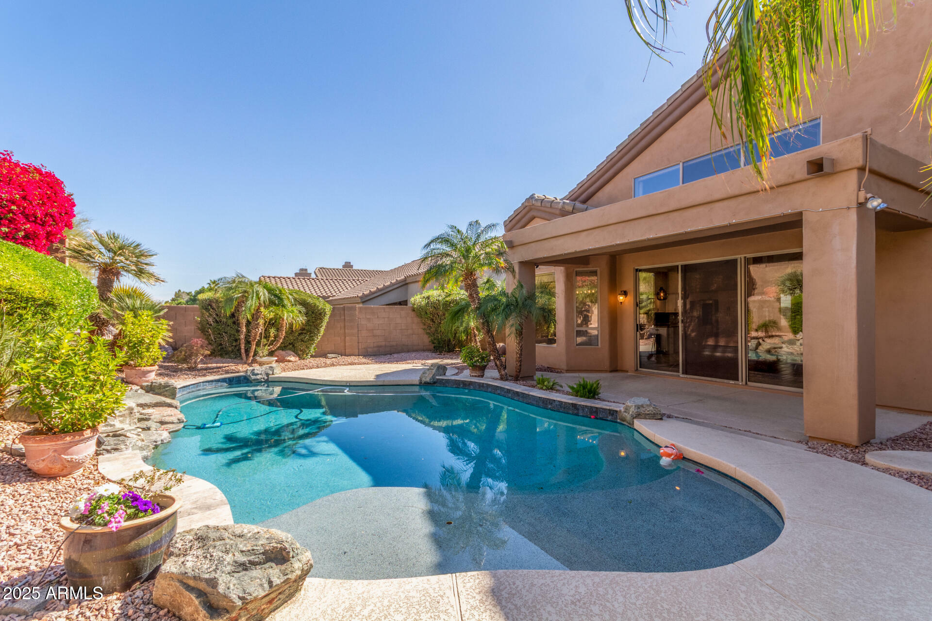 Property Photo:  408 E Silverwood Drive  AZ 85048 