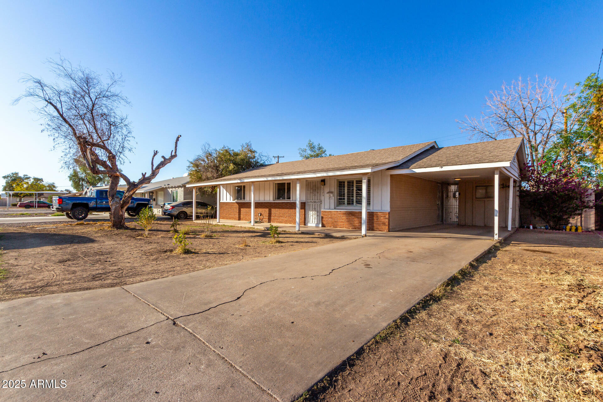 Property Photo:  2806 W Marshall Avenue  AZ 85017 