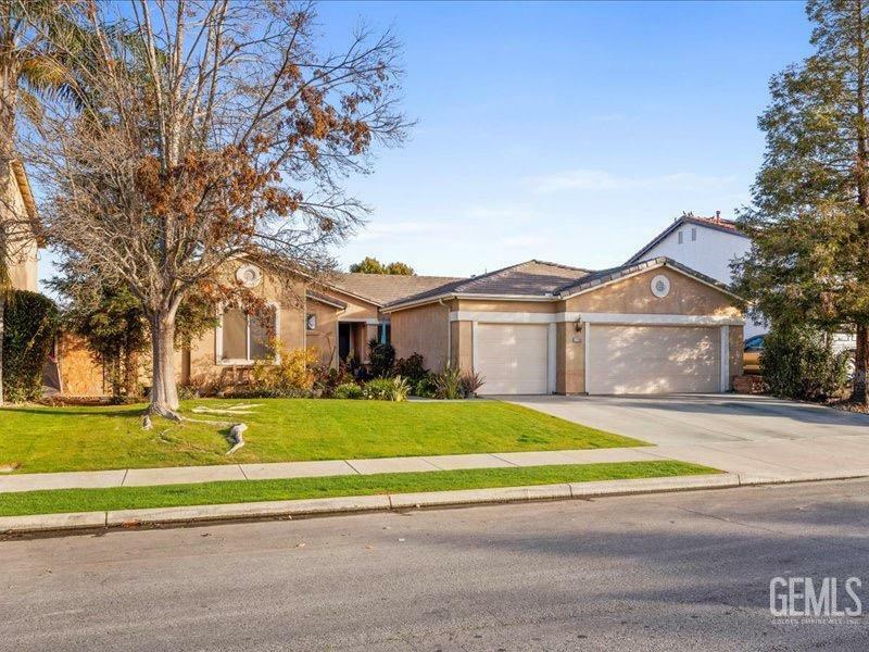 Property Photo:  11708 Valley Forge Way  CA 93312 