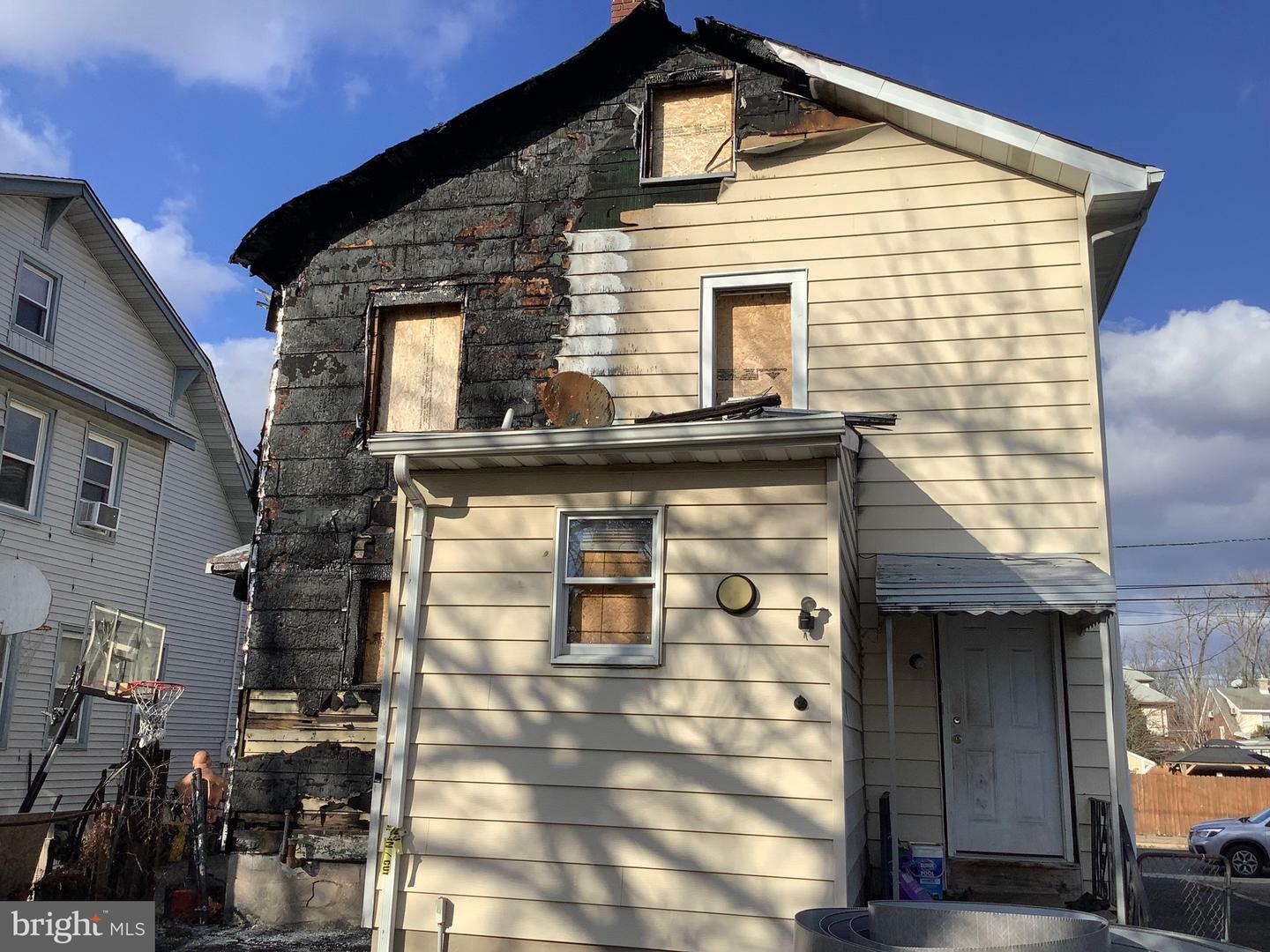 Property Photo:  1523 Cornell Avenue  NJ 08619 