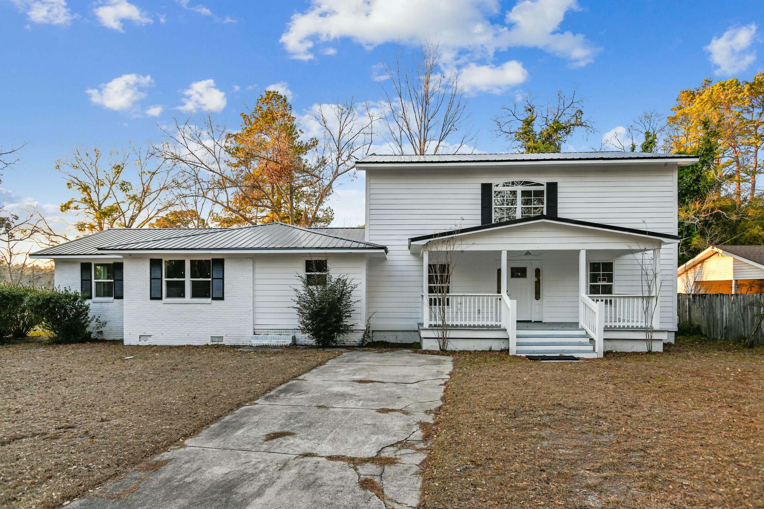 Property Photo:  213 Rose Avenue  SC 29488 