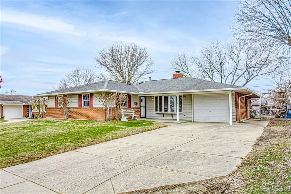 Property Photo: 7045 Bascombe Drive OH 45424