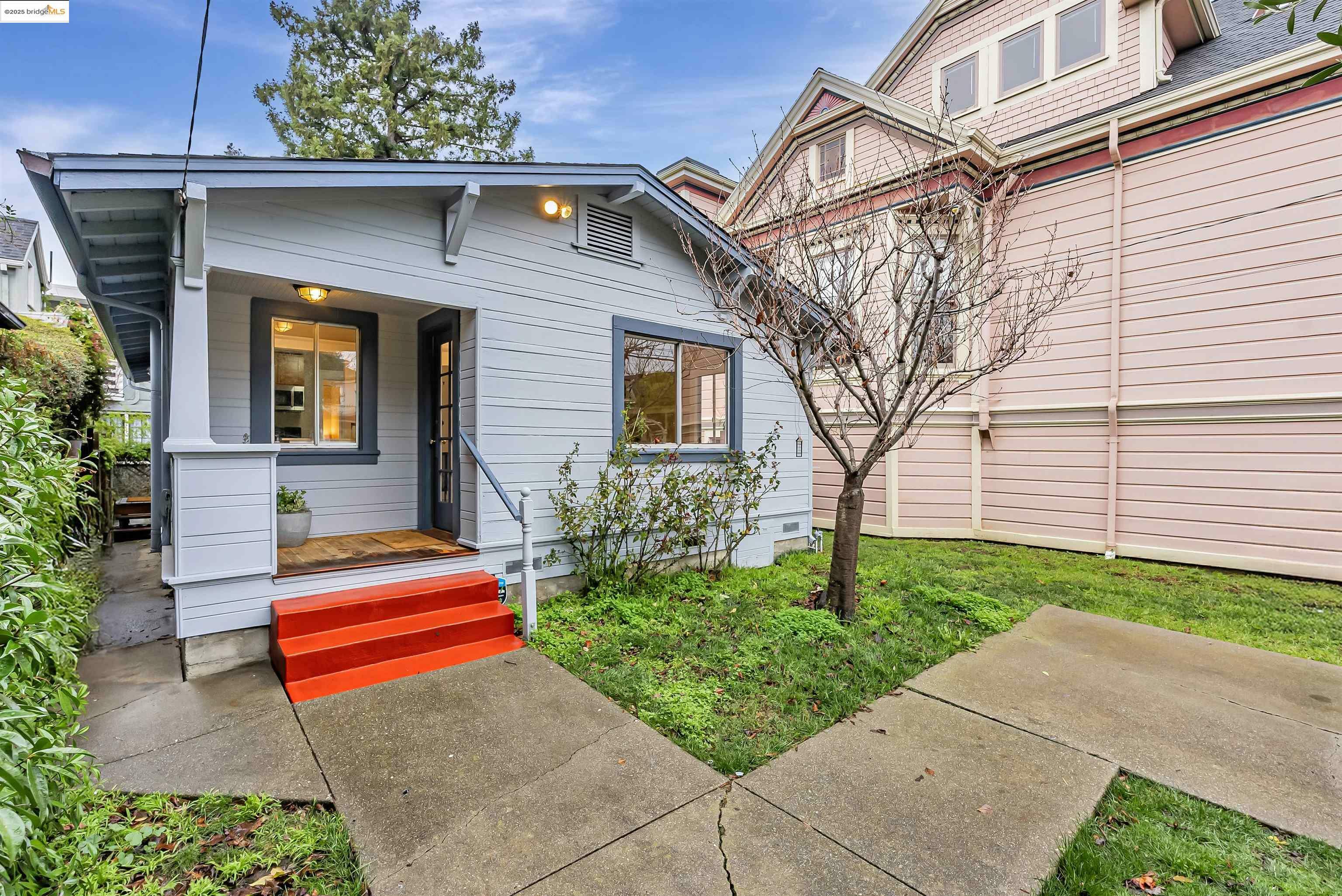 Property Photo:  2137 Ward St  CA 94705 