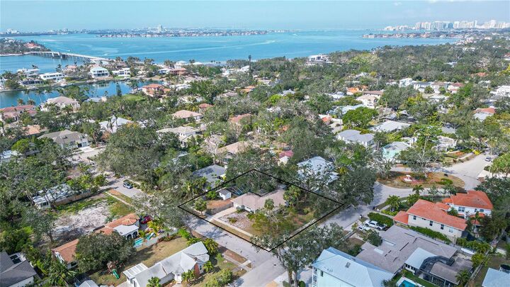 3716 Camino Real  Sarasota FL 34239 photo