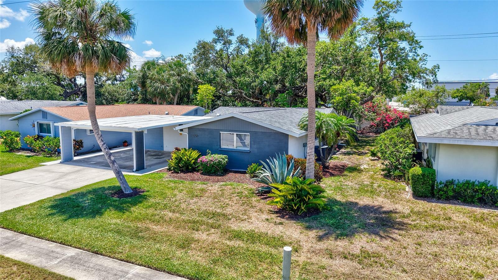 Property Photo: 2321 Terry Lane FL 34231