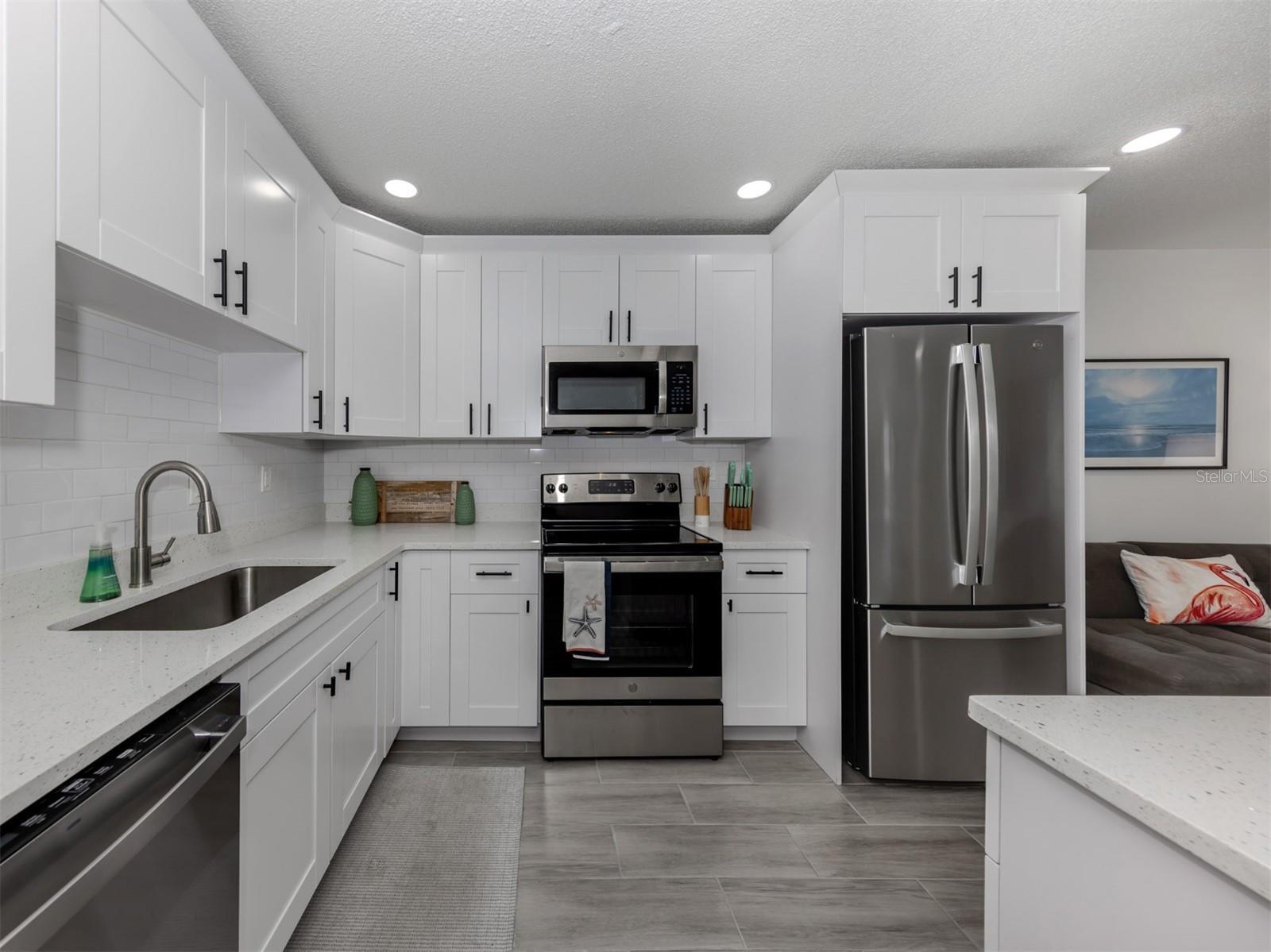 Property Photo: 525 Manatee Court 4 FL 34285