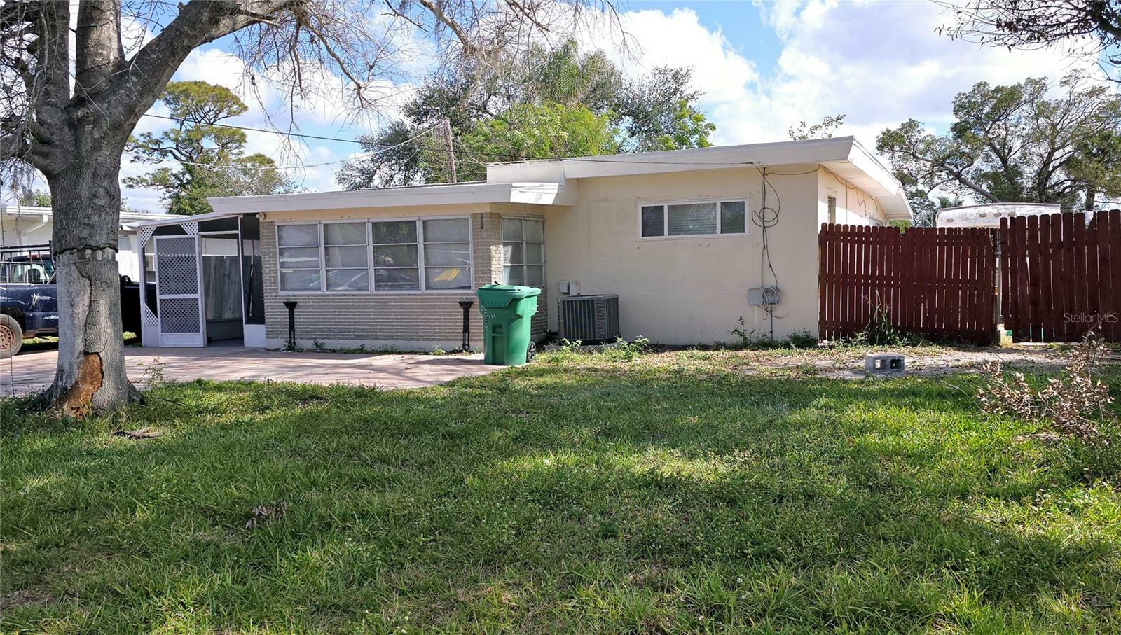 Property Photo:  4448 Melbourne Street  FL 33980 