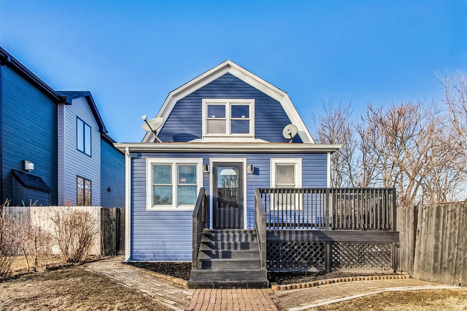 Property Photo:  5016 W Carmen Avenue  IL 60630 