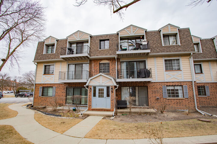 3256 Sanders Road 4F  Northbrook IL 60062 photo