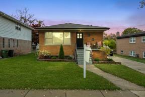 9629 Mason Avenue  Oak Lawn IL 60453 photo