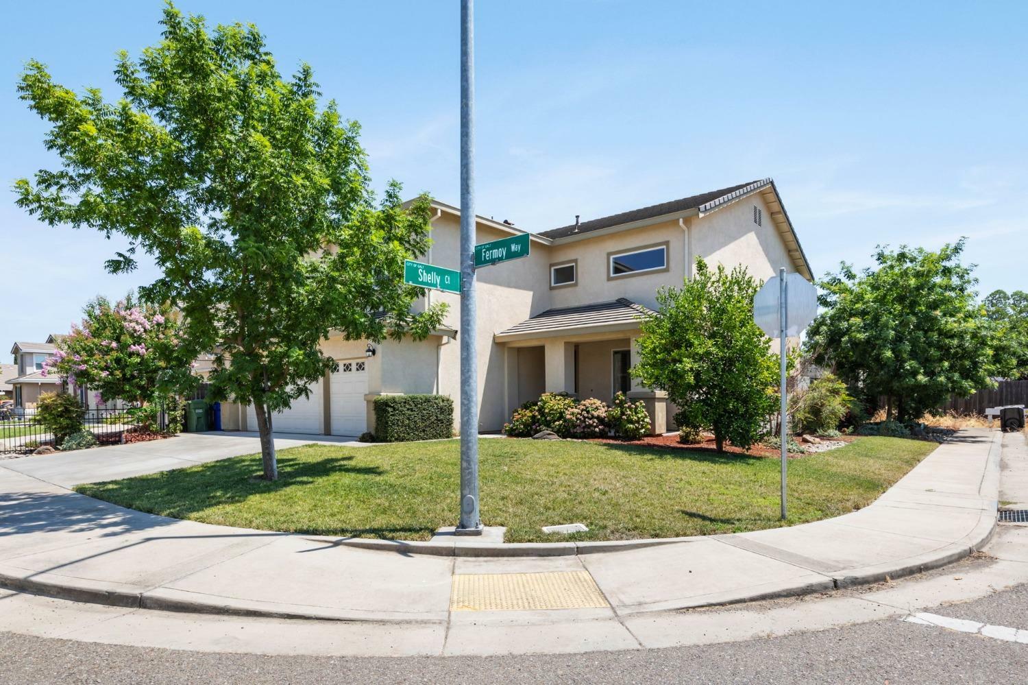 Property Photo:  926 Fermoy Way  CA 95632 