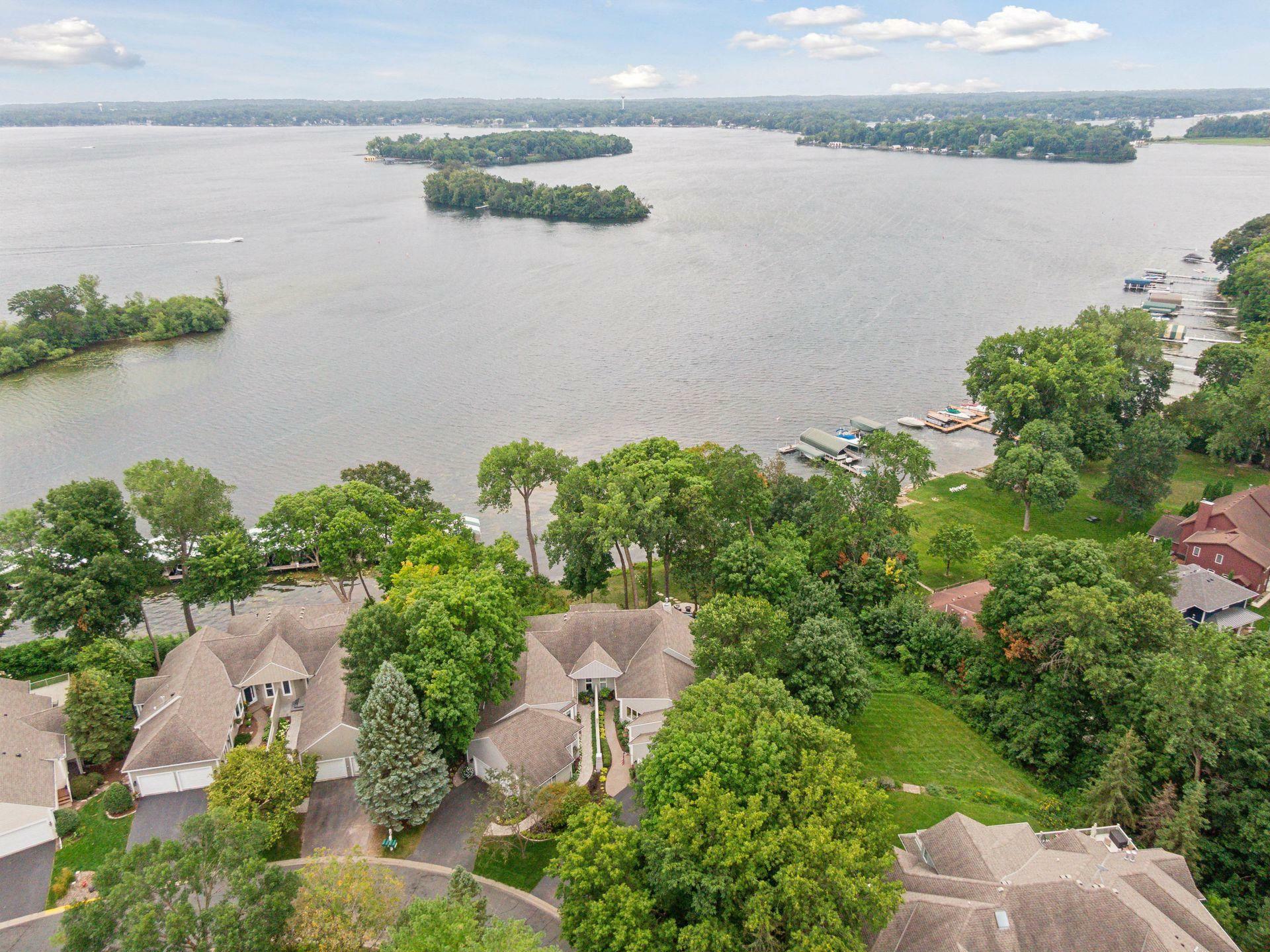 Property Photo:  3028 Pelican Point Circle  MN 55364 