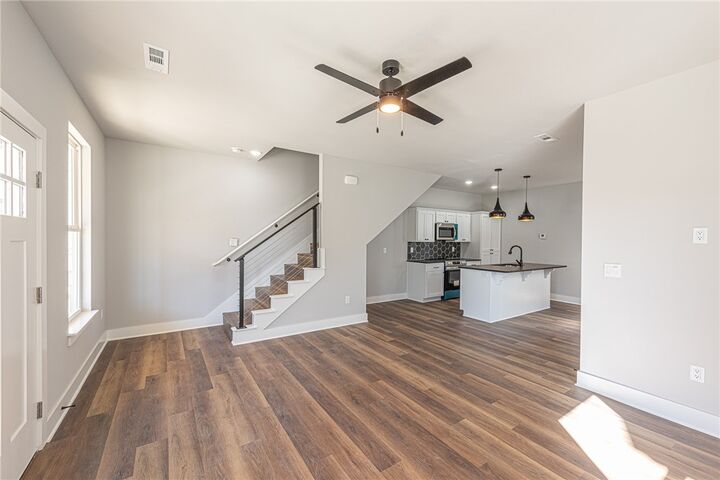 Property Photo:  1018 S Laramie Heights  AR 72704 