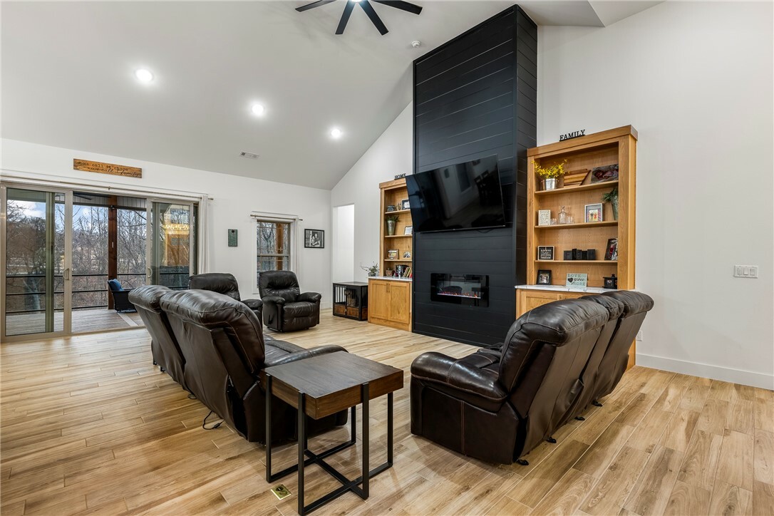 Property Photo: 12412 Wildwood Drive AR 72756