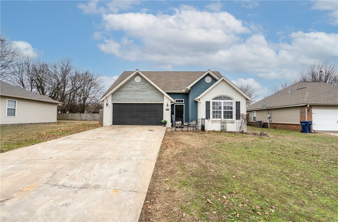 Property Photo:  308 Glenwood Place  AR 72761 