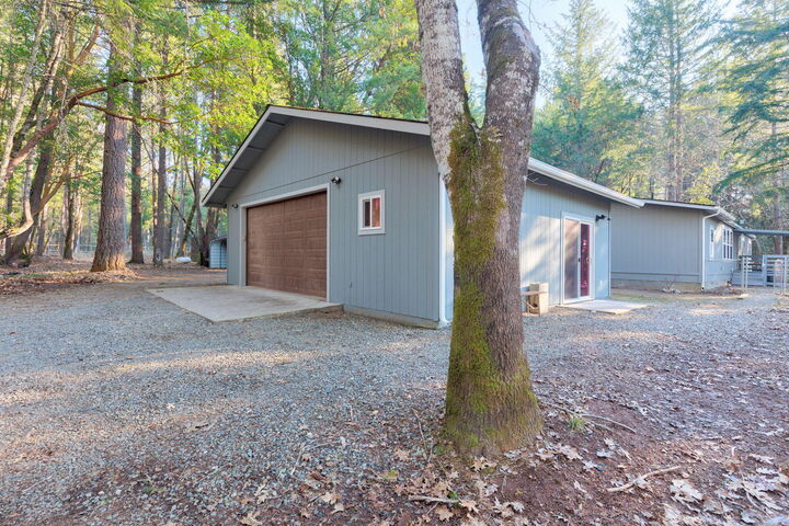 Property Photo: 201 Kirkham Road OR 97523