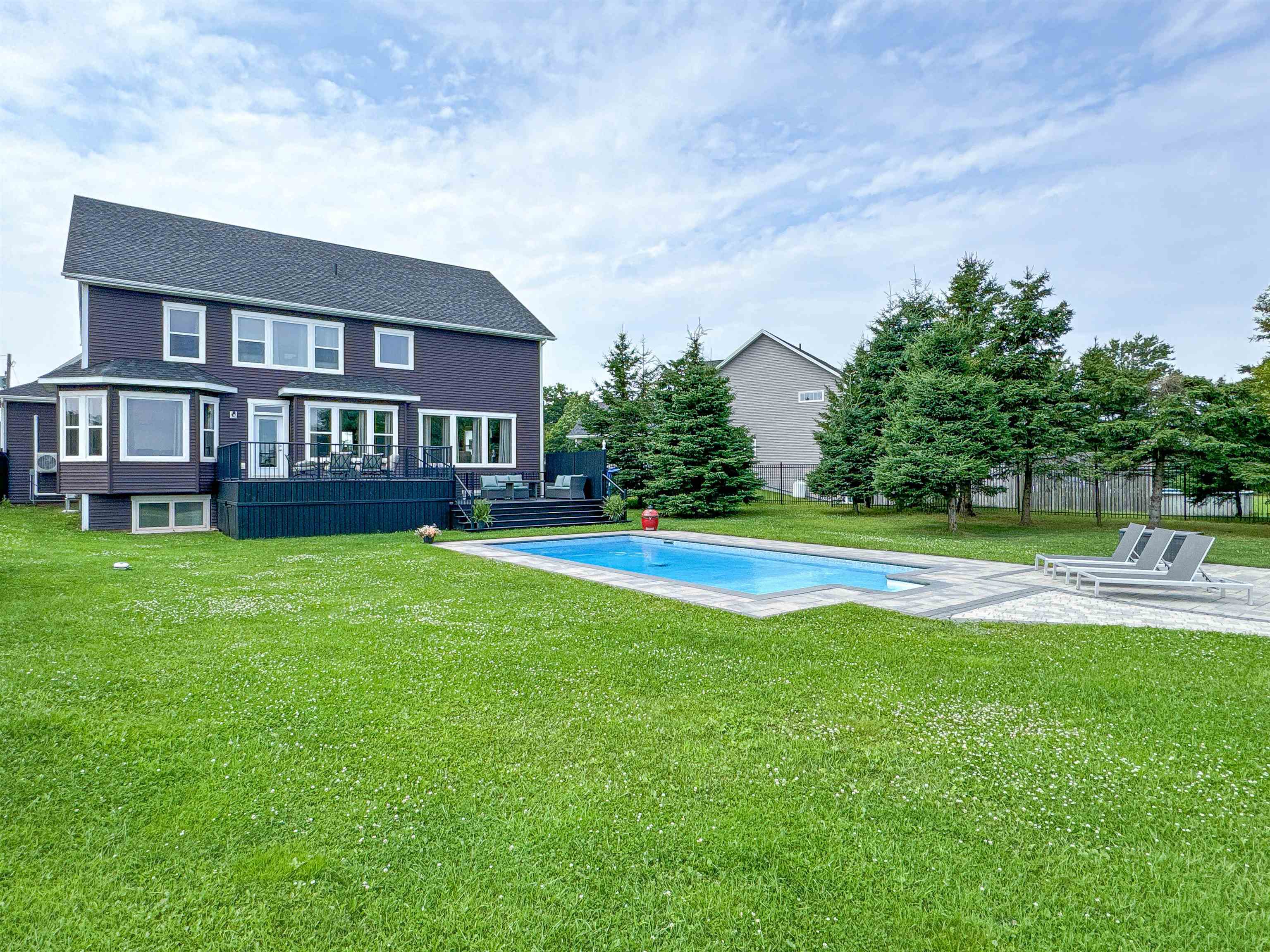 Property Photo: 14 Craigavon Court PE C1B 4C4