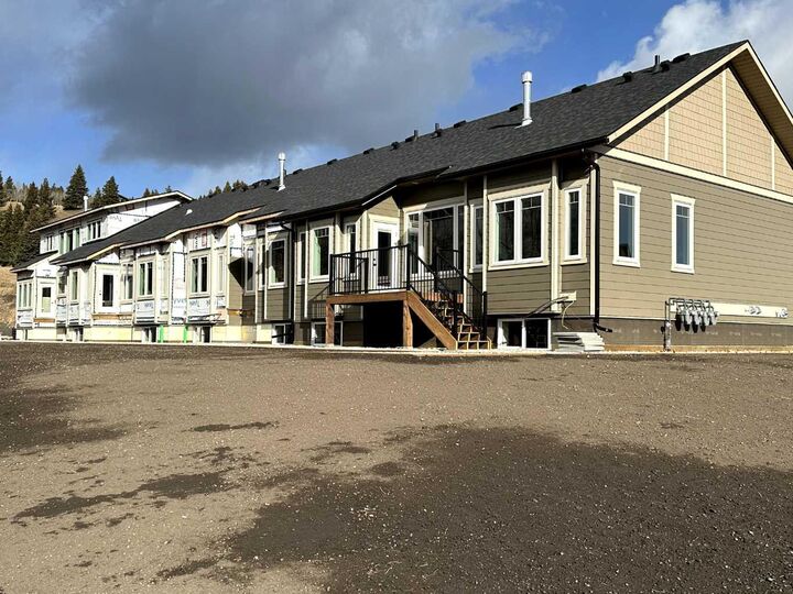 Property Photo: 47 Ironstone Drive AB T0K 0M0