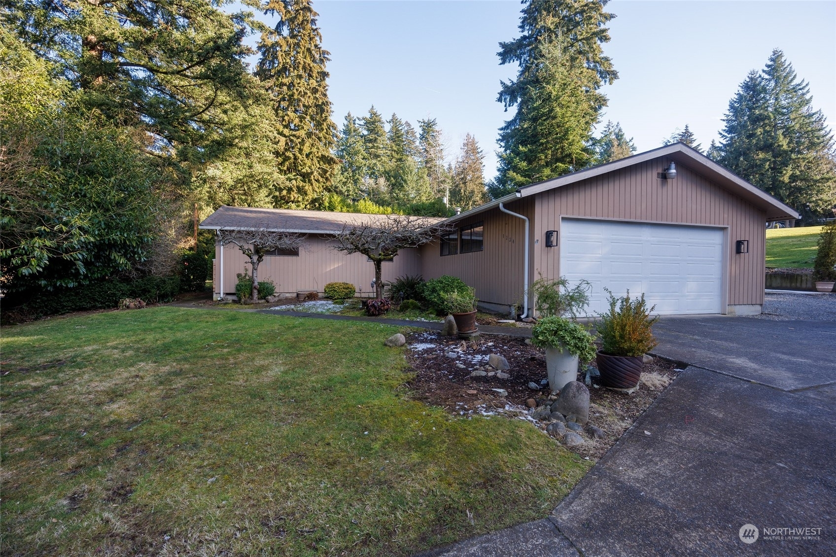 Property Photo:  1224  23rd Avenue SE  WA 98372 