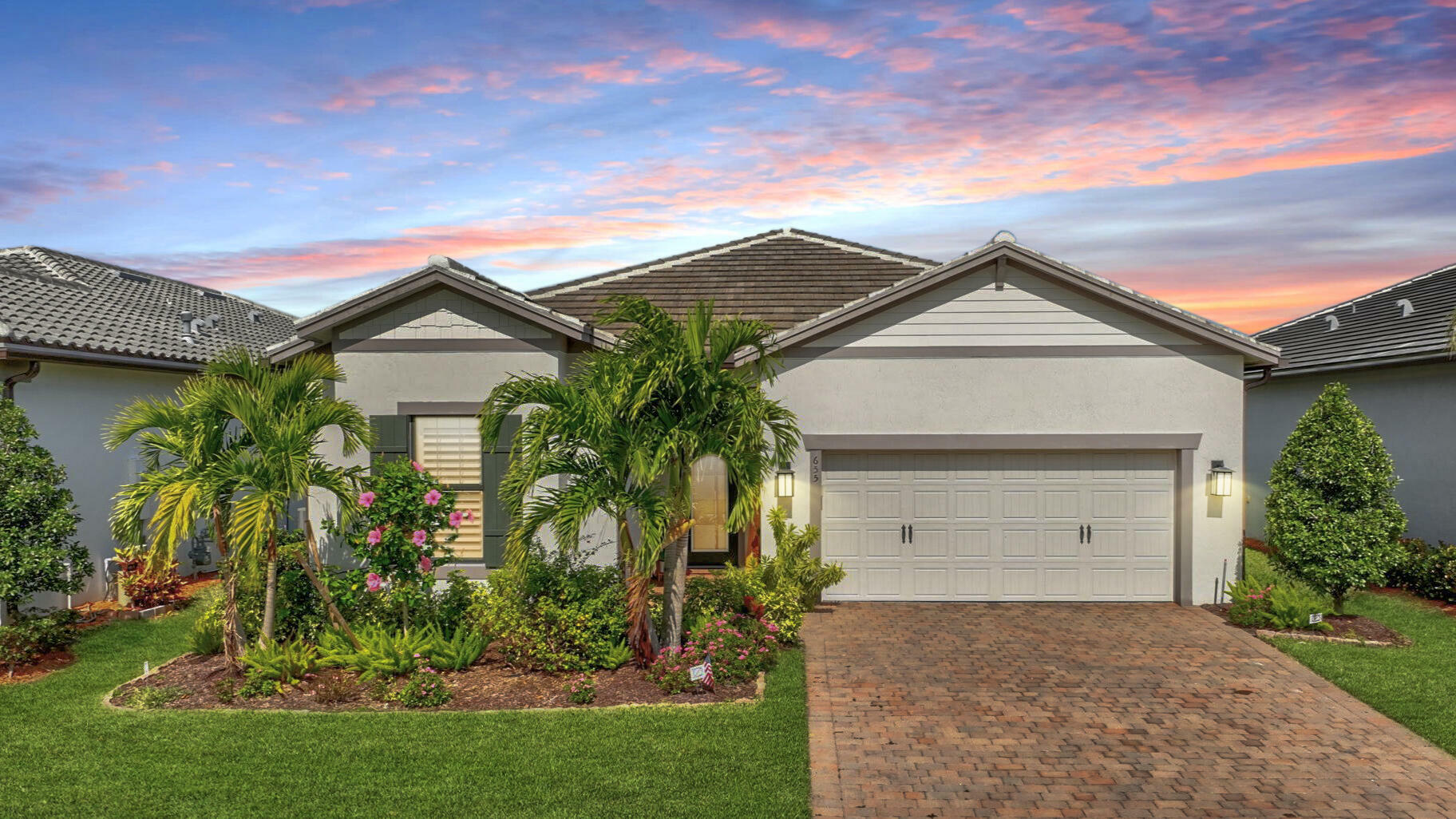 Property Photo:  655 SE Boboli Way  FL 34984 