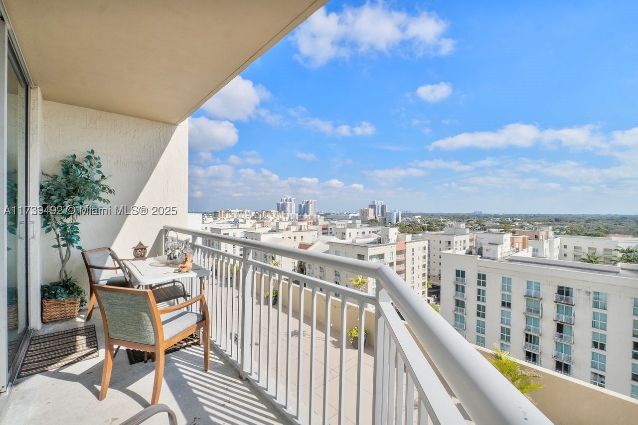 Property Photo:  9055 SW 73rd Ct 903  FL 33156 