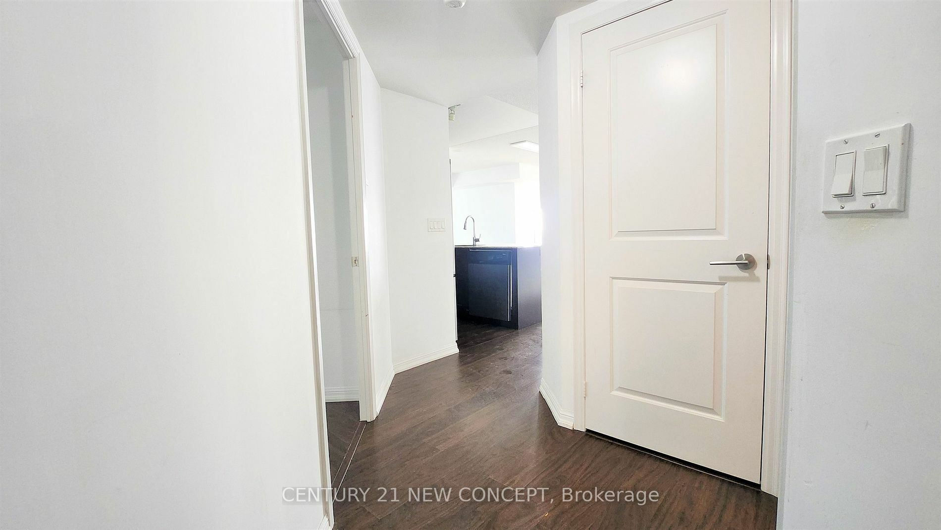 Property Photo:  65 East Liberty St 1002  ON M6K 3R2 