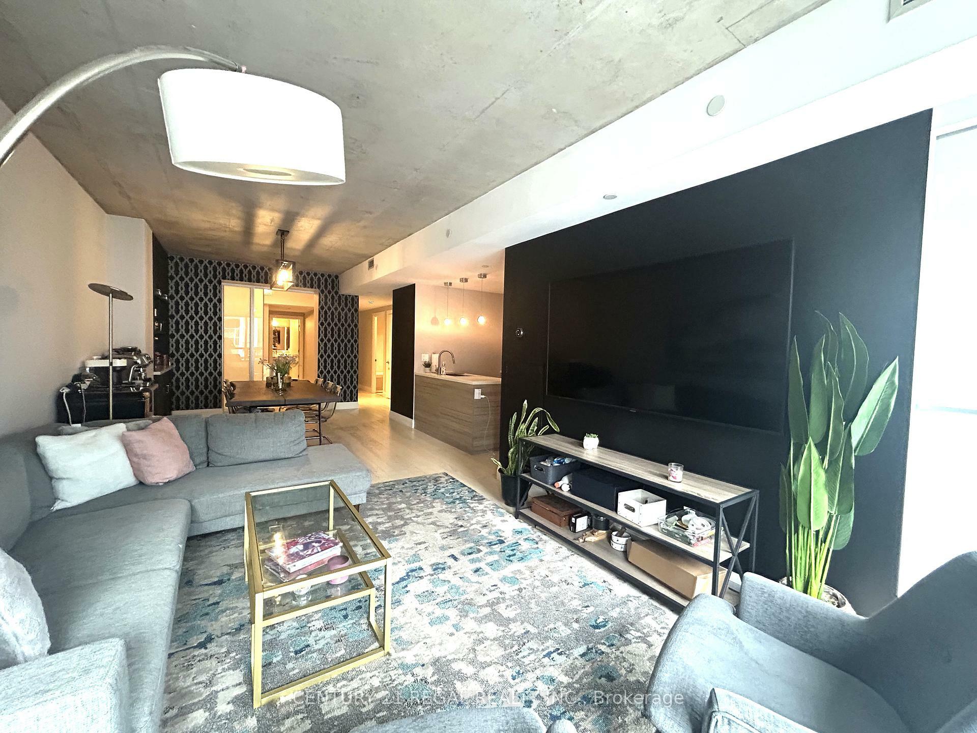 Property Photo: 224 King Street West Street W 403 ON M5H 0A6