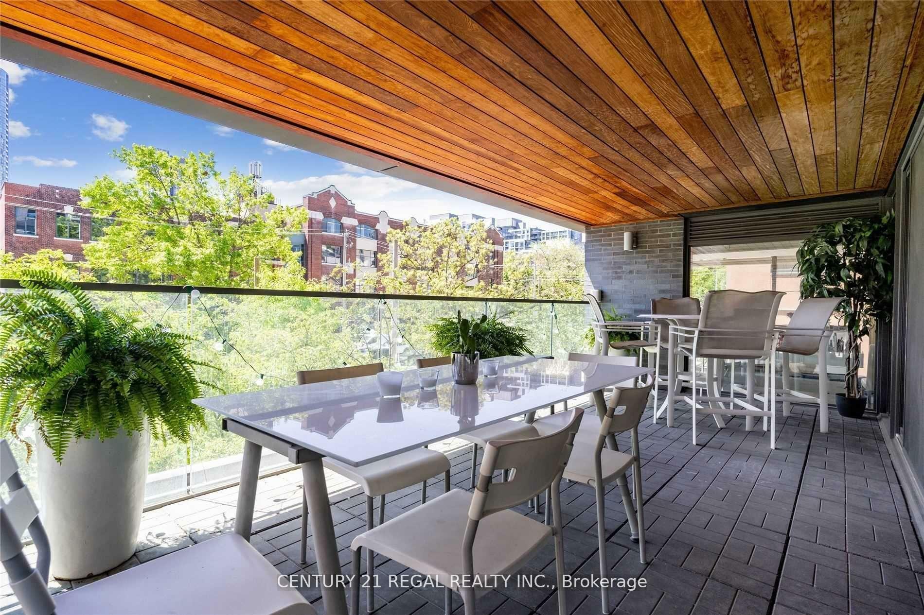 Property Photo: 500 Wellington Street W 201 ON M5V 1E3