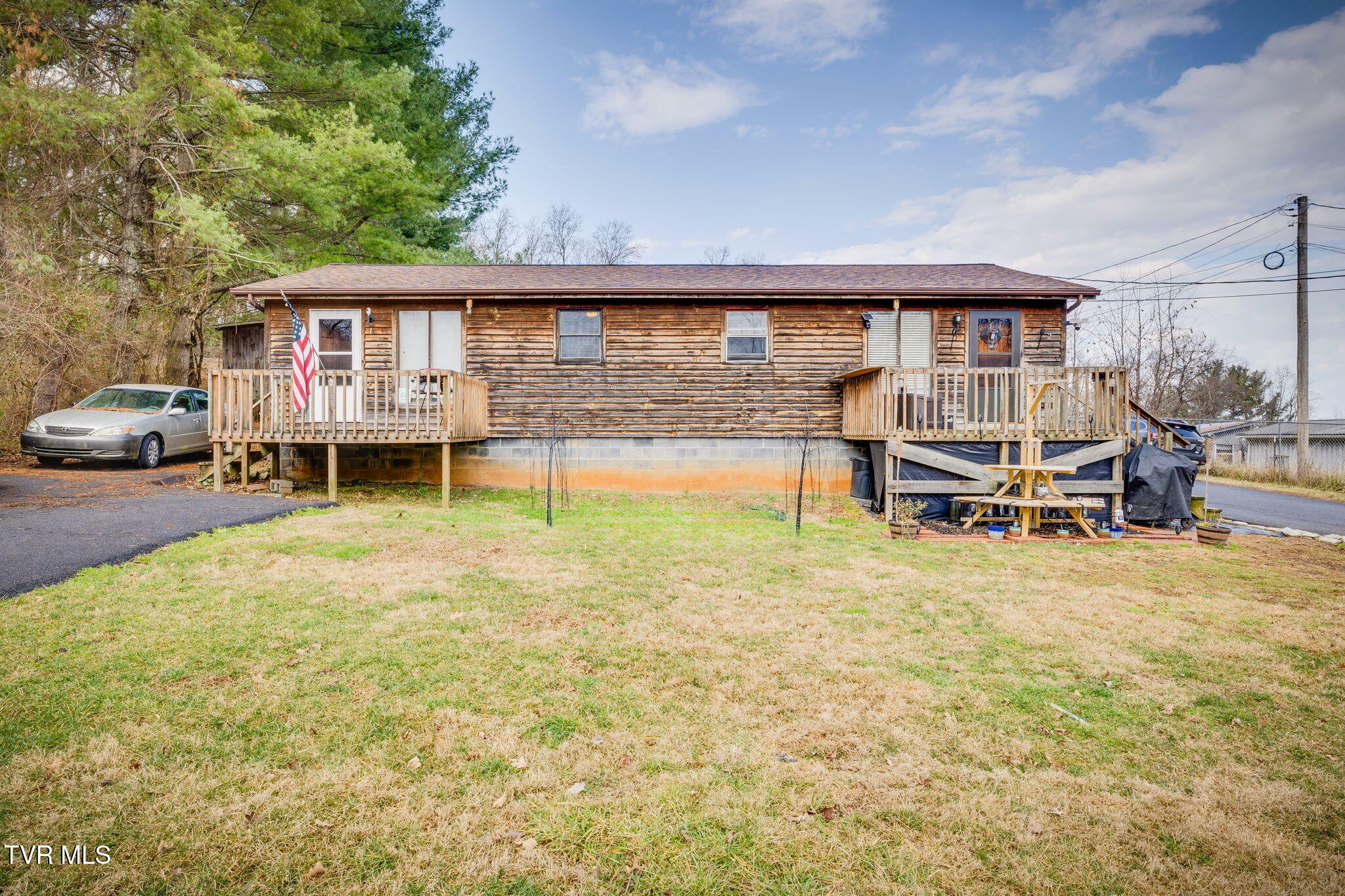 Property Photo:  136 Sneed Hill Road  TN 37643 