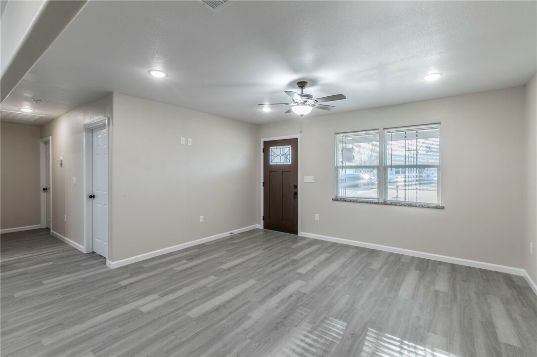 Property Photo:  613 N Rita Street  TX 76705 